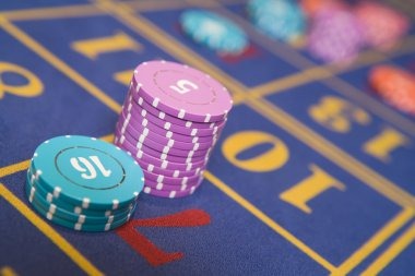 Table positions and blind amounts Poker table bet limits and position indicators